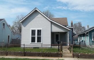 3 bedroom house with fenced in back yard