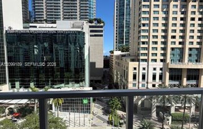 1 bed, 2 baths, $3,600, Unit # 811