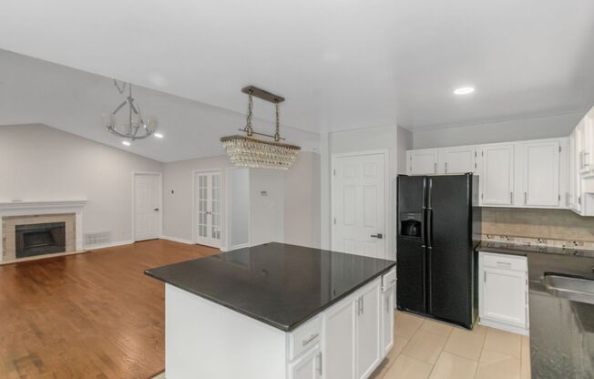 3 beds, 2 baths, $2,800