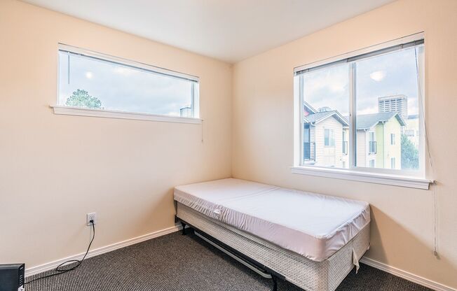 Studio, 1 bath, 130 sqft, $725, Unit D-3