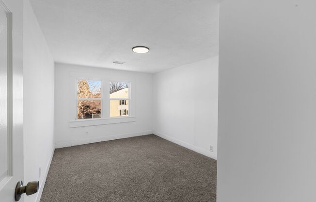 3042 Greenwood Ave