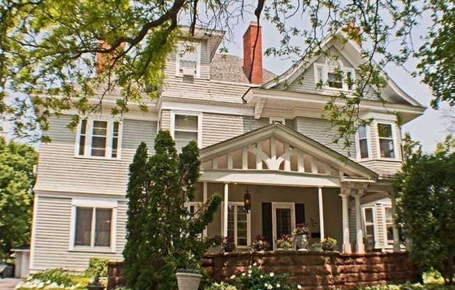 929 Summit