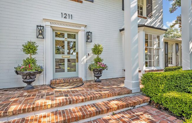 Gorgeous Furnished Home