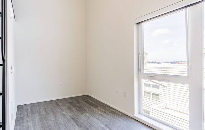 Studio, 1 bath, 439 sqft, $1,725, Unit 711
