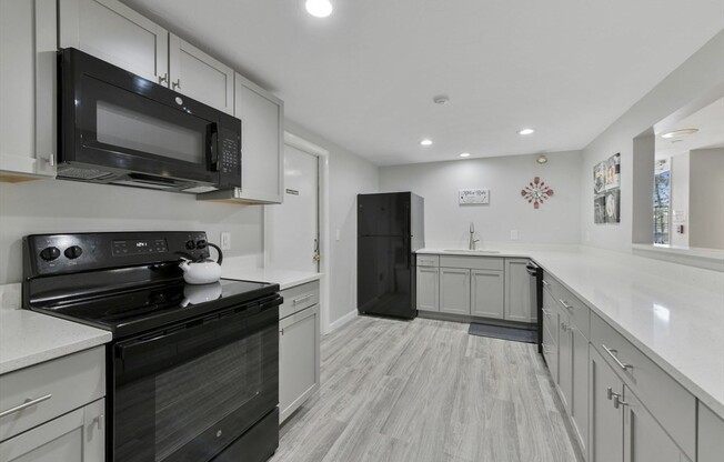 2 beds, 2 baths, 1,198 sqft, $2,800, Unit H303