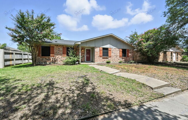 1827 PAXTON DR