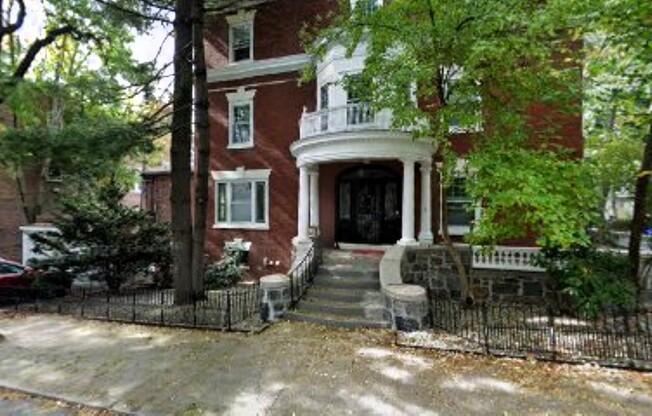 24 WARWICK RD