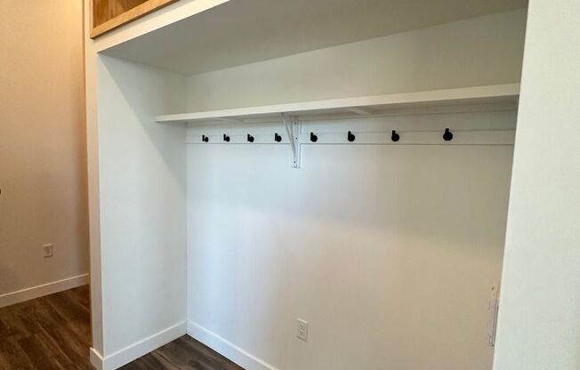 1 bed, 1 bath, 691 sqft, $1,455, Unit 108