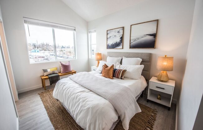 3 beds, 2.5 baths, 1,619 sqft, $1,945, Unit 565