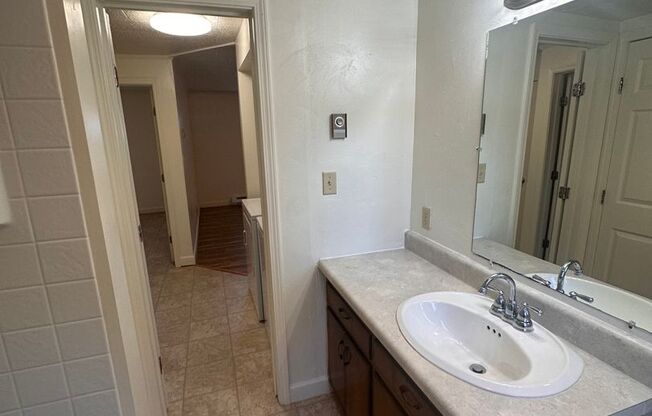 2 beds, 1 bath, 903 sqft, $1,240, Unit M-11