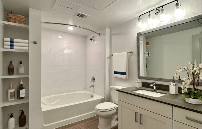 The Inverness Bathroom | Houston, TX Apartments | Apartments in Houston, TX