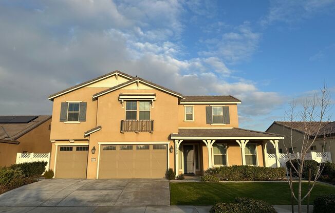 Stunning 4-Bedroom, 3.5-Bath Home in Highgate Gated Community, Bakersfield, CA