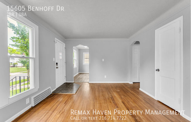15605 BENHOFF DR