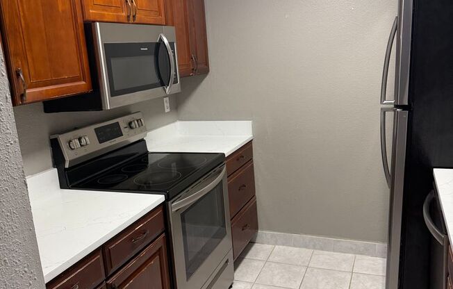 3 Bedroom 2 Bath Lower Unit Walkout Patio $2100 per month