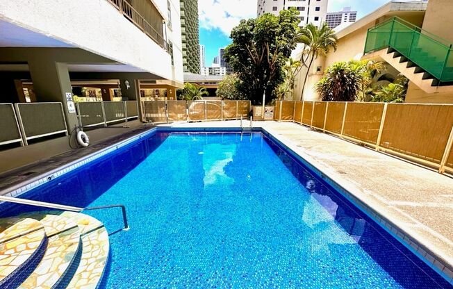 2 beds, 1 bath, $3,000, Unit # 402