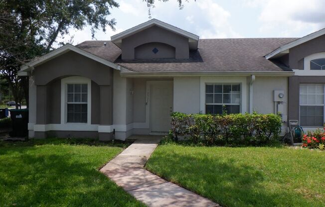 3/2 Villa Located in Desirable S. Orlando Meadow Woods.
