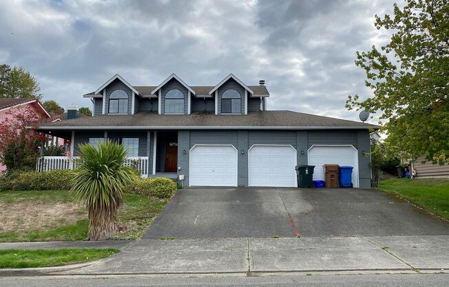 3 Bedroom 2.5 Bath in North East Tacoma