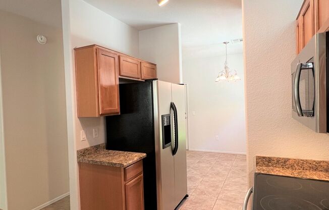 3 beds, 2.5 baths, $1,985, Unit UNIT 1045
