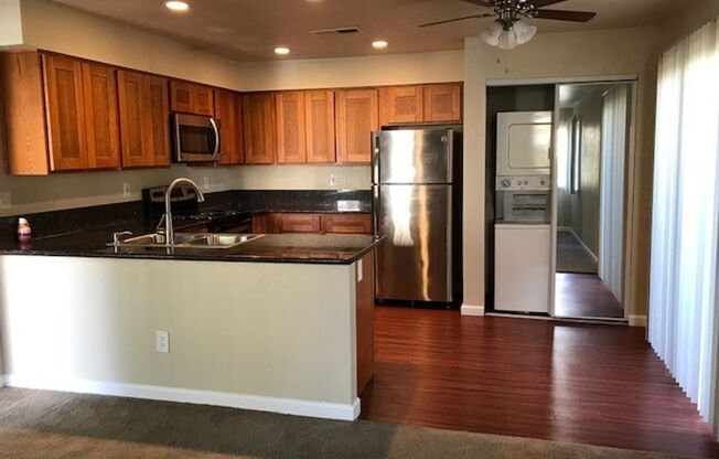 1 bed, 1 bath, 700 sqft, $1,730, Unit 140