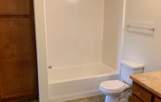 1 bed, 1 bath, 720 sqft, $1,020, Unit 5160-105
