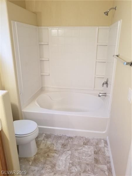 **$350 OFF 1ST MONTH RENT** Centennial Hills 3 Bedroom Home!