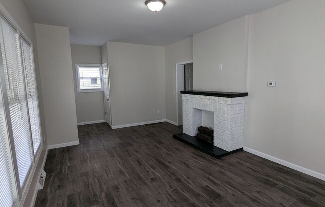 1 bed, 1 bath, $995, Unit Unit 1