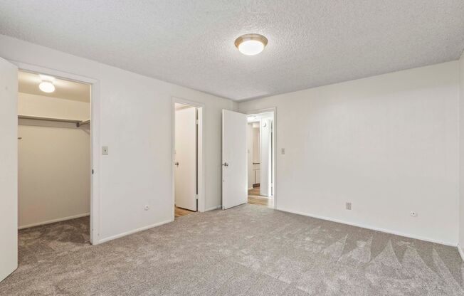 3 beds, 1.5 baths, 1,050 sqft, $1,385, Unit 96