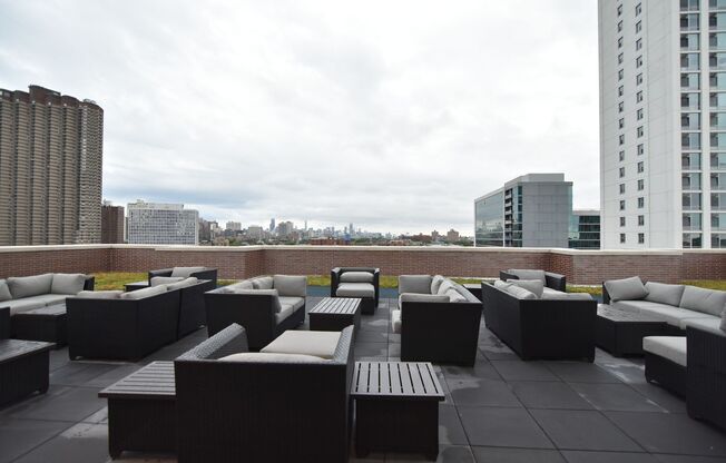 1 bed, 1 bath, 642 sqft, $3,160, Unit 3833-417