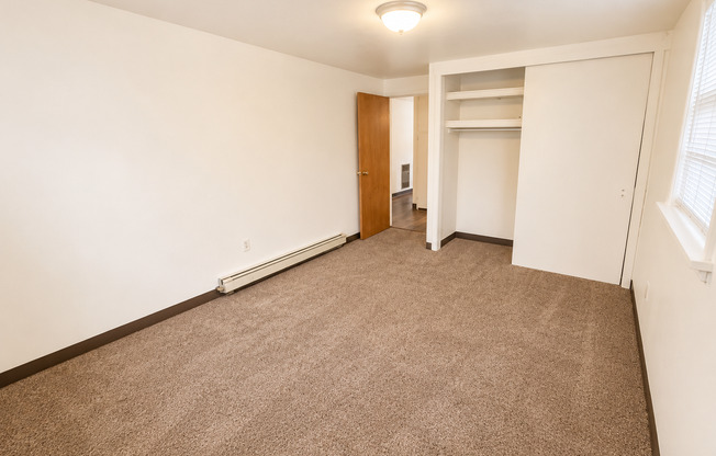 1 bed, 1 bath, $1,100, Unit 19.5