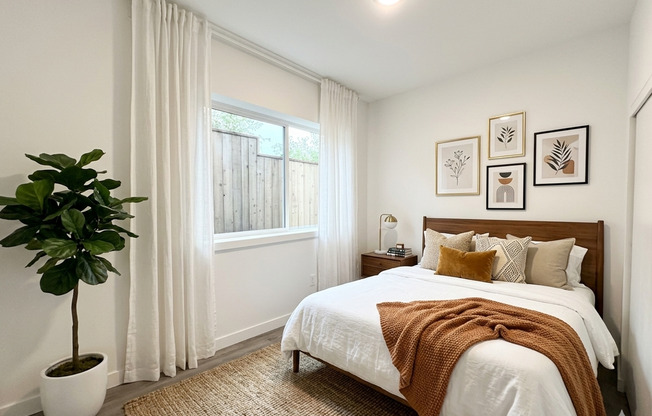 4 WEEKS FREE RENT! Brand New Modern Units in N. Tabor Neighborhood