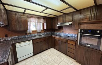 3 beds, 2 baths, $1,390