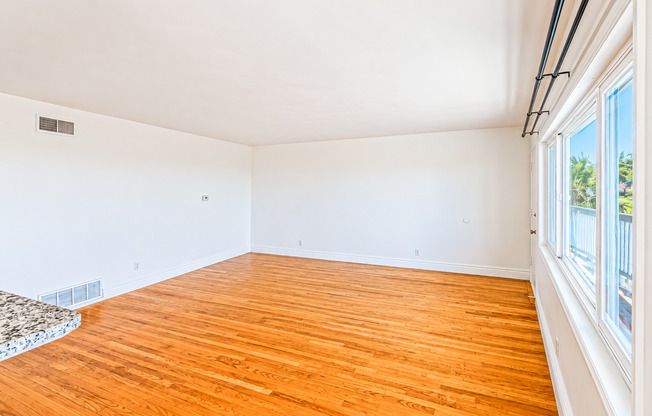 3 beds, 3 baths, 2,100 sqft, $3,750, Unit 3709