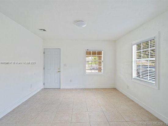 8367 NORTHWEST 14 CT