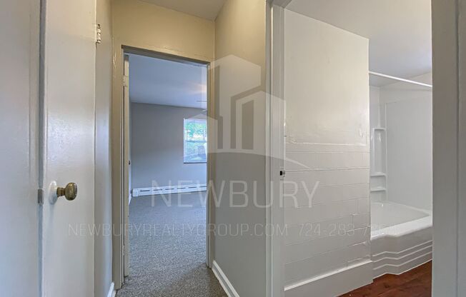 1 bed, 1 bath, 564 sqft, $649, Unit T 22