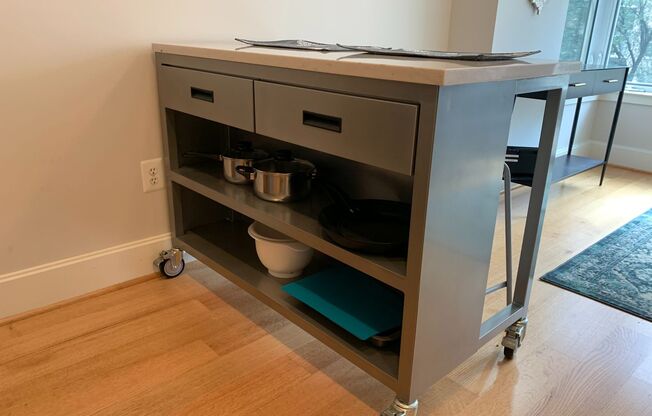 1 bed, 1 bath, $2,750, Unit 307