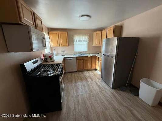 2 beds, 1 bath, 2,144 sqft, $2,900