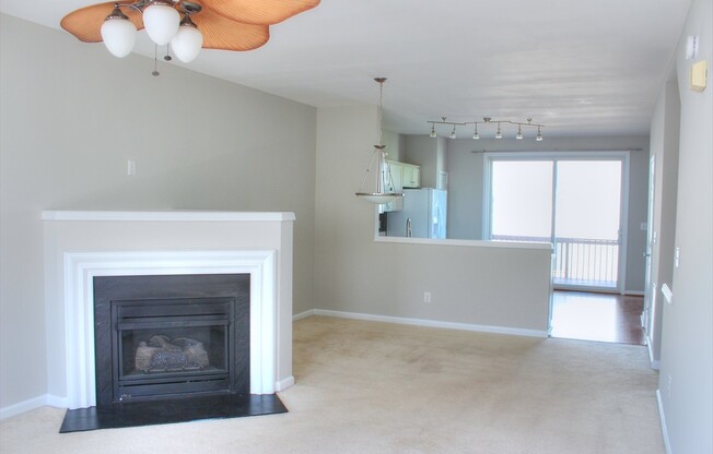 Great End Unit Townhome- Located in Mid-town Raleigh- Available July 15th!