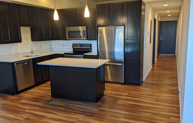 1 bed, 1 bath, 712 sqft, $1,400, Unit 404