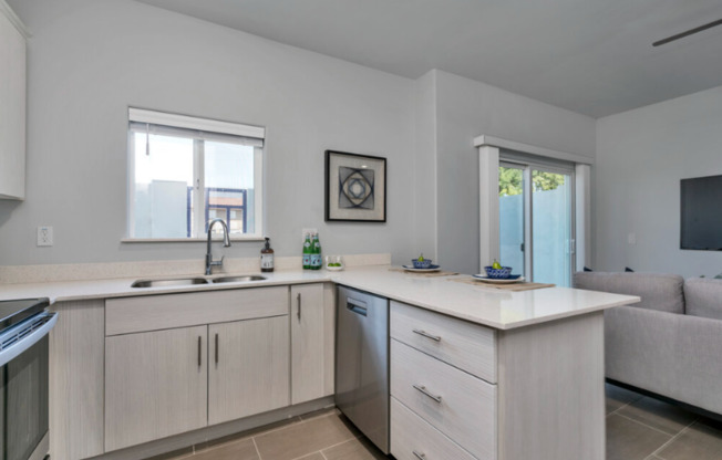 2 beds, 2.5 baths, 1,213 sqft, $1,725, Unit 109