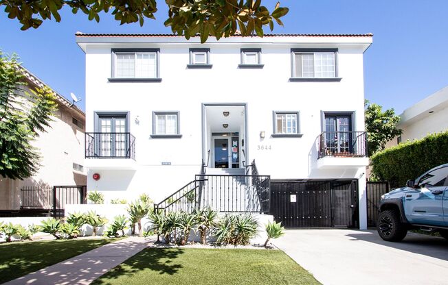 Discover Modern Townhome Living in Palms - 1 & 2 Bedrooms Available, Moments from Culver City!
