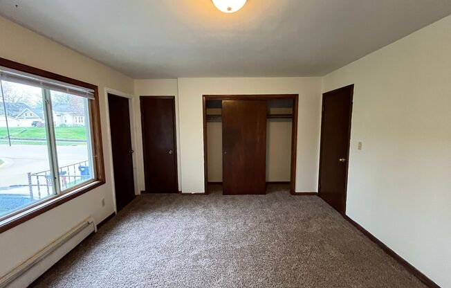 2 beds, 1.5 baths, $875, Unit #4