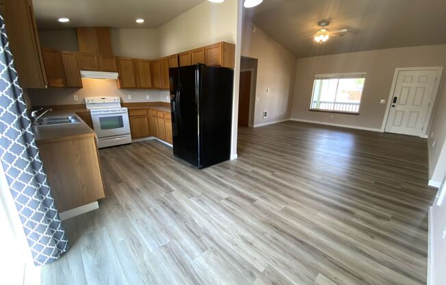 3 Bed 2 Bath Home for Rent!