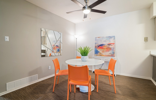 Modern Dining Area | Apartments For Rent Maryland Heights Missouri | Haven on The Lake