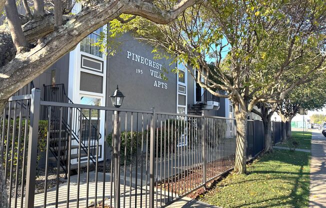 Pinecrest Villas