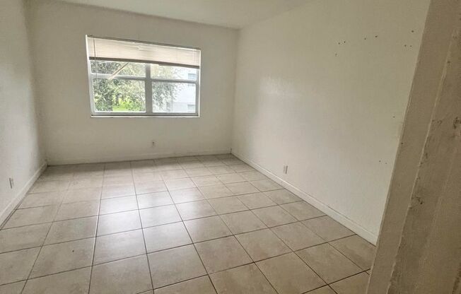 2 beds, 1 bath, 950 sqft, $2,050, Unit 6204