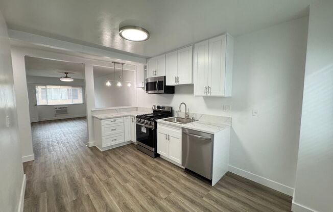 5725-29 Vineland Ave