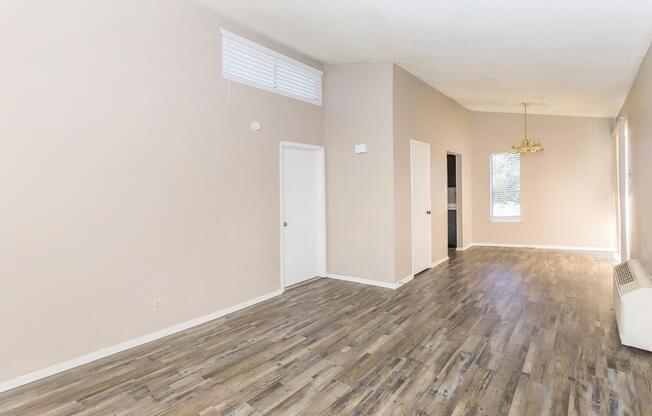 1 bed, 1 bath, 720 sqft, $1,099