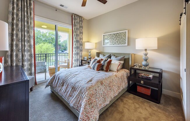 Large Comfortable Bedrooms at The Lincoln Apartments, Raleigh, North Carolina