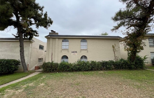 1805 ROMAN RD