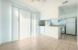 2 beds, 2 baths, $2,295, Unit B